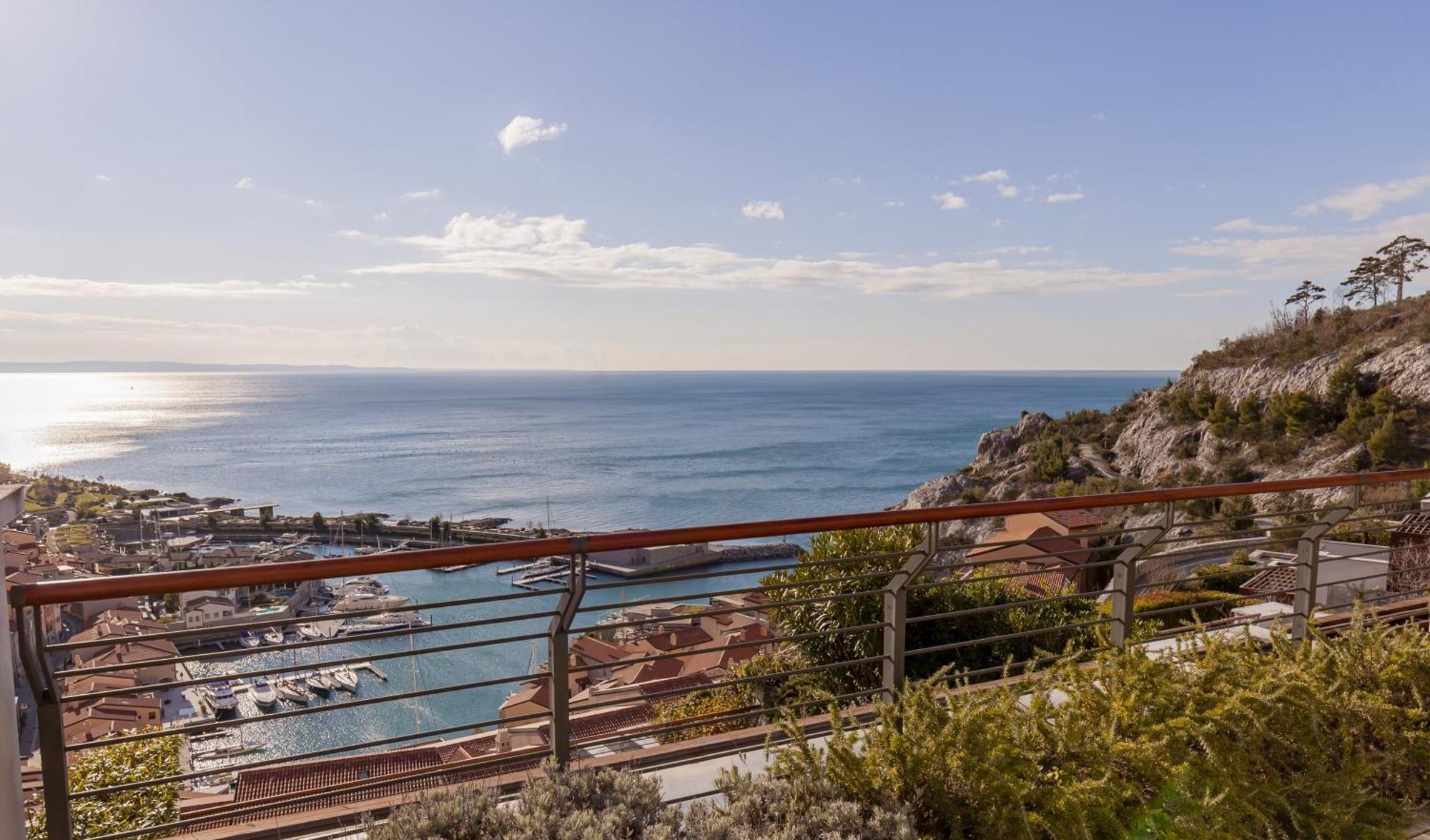Portopiccolo Avolare Apartments In Panoramic Terrasses - Beach Included Систияна Екстериор снимка